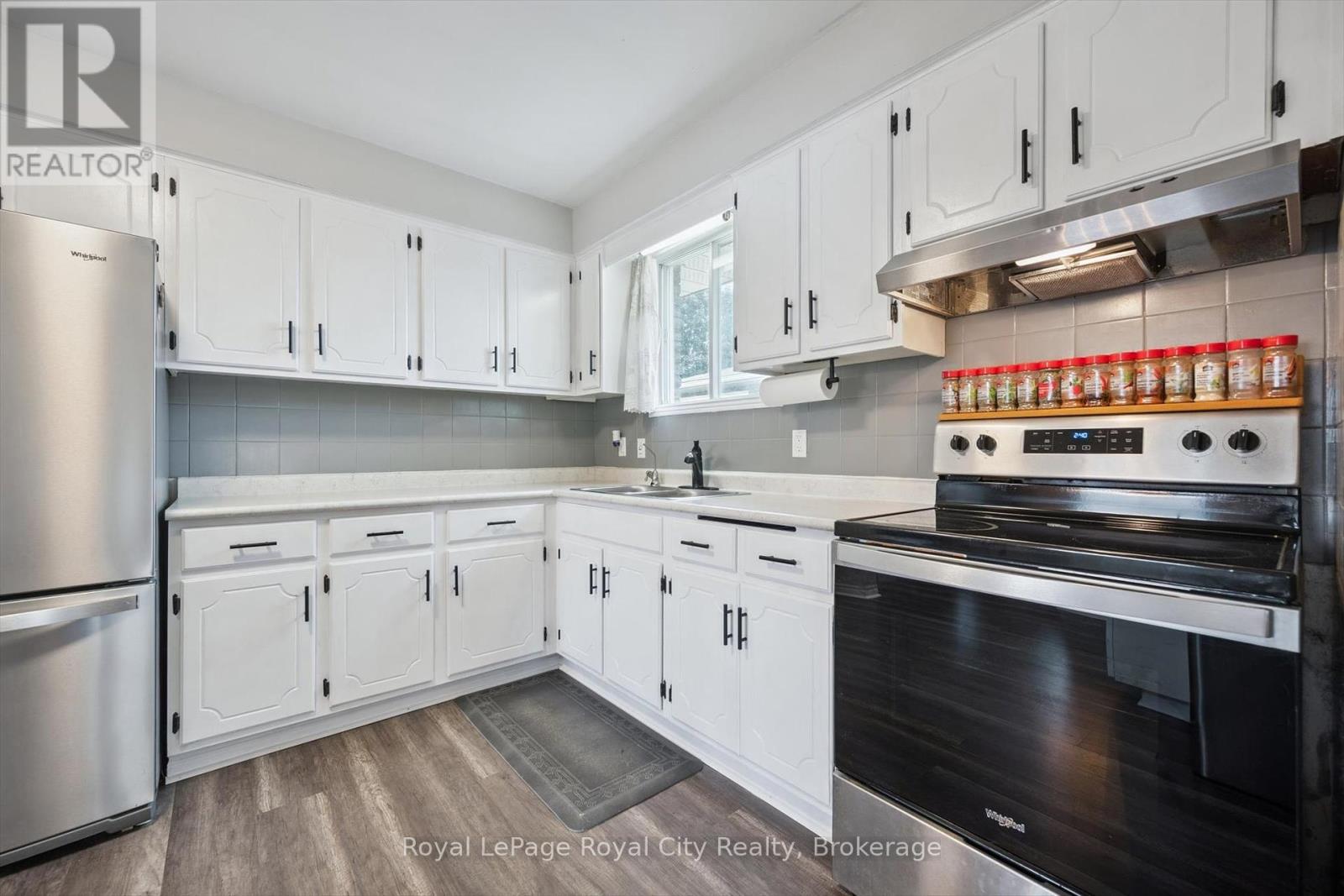 187 The Country Way, Kitchener, Ontario  N2E 2T5 - Photo 14 - X12247652