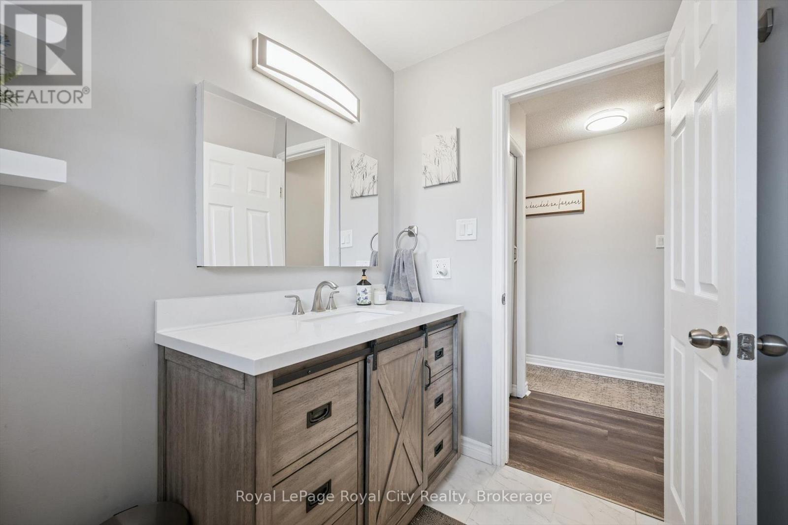187 The Country Way, Kitchener, Ontario  N2E 2T5 - Photo 23 - X12247652