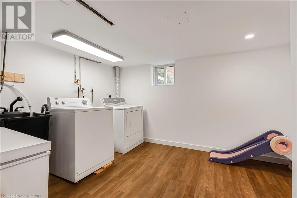 35 Moore Avenue N, Waterloo, Ontario  N2J 3E4 - Photo 25 - 40745453