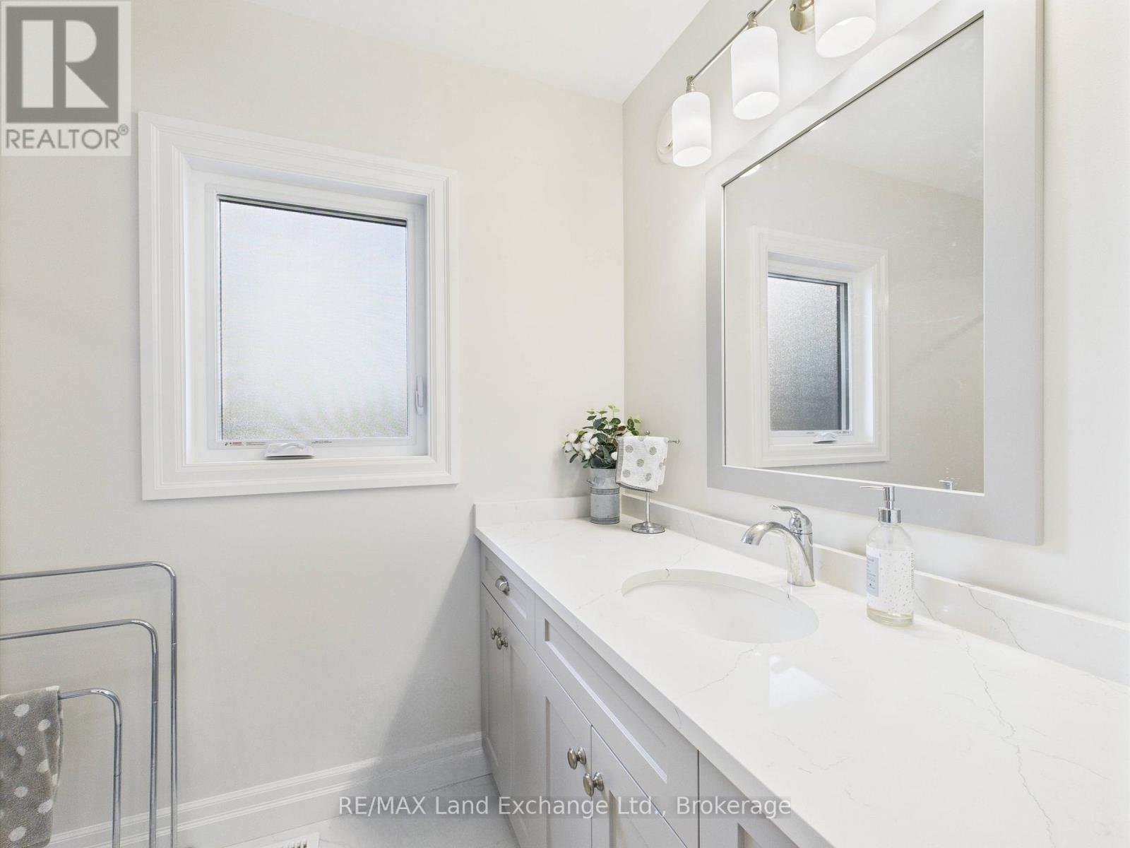 915 Bogdanovic Way, Huron-Kinloss, Ontario  N2Z 0H3 - Photo 25 - X12247732