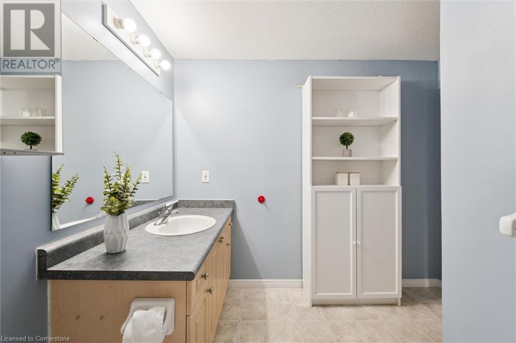 132 Donnenwerth Drive, Kitchener, Ontario  N2E 4C8 - Photo 26 - 40744041