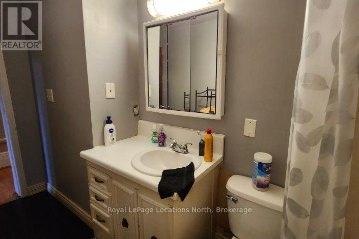 382 8th Street E, Owen Sound, Ontario  N4K 1L4 - Photo 3 - X12247792