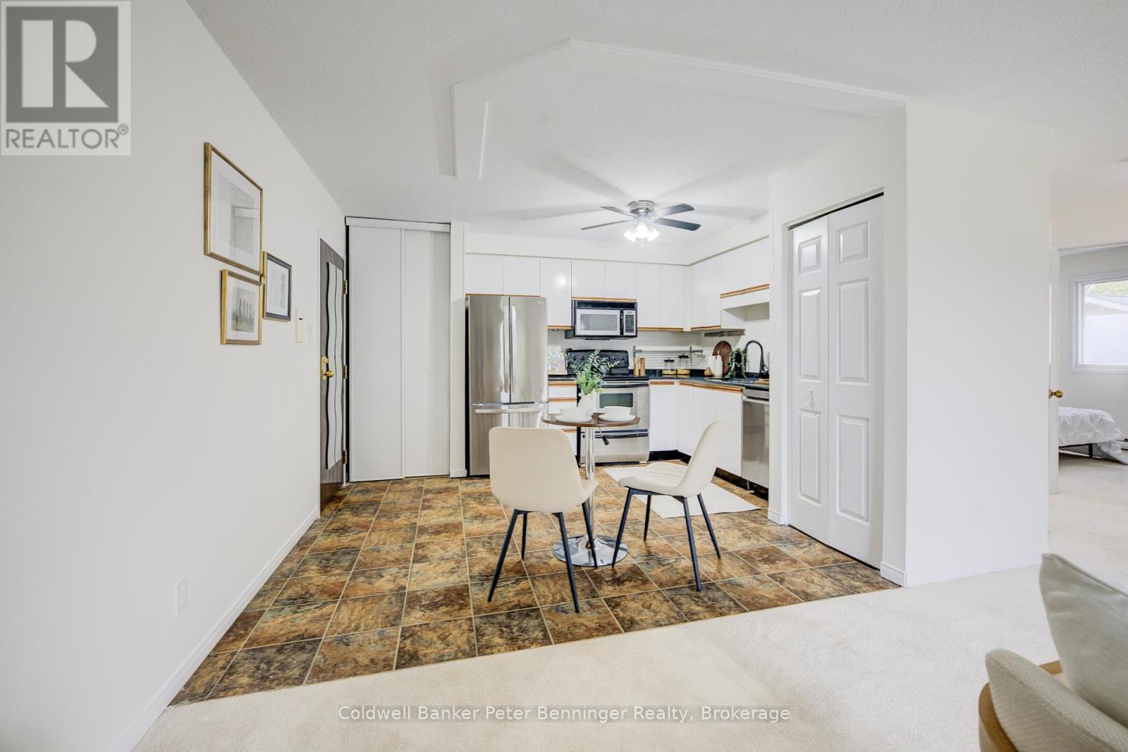 Unit 9 - 331 Northlake Drive, Waterloo, Ontario  N2V 1Z1 - Photo 10 - X12247828