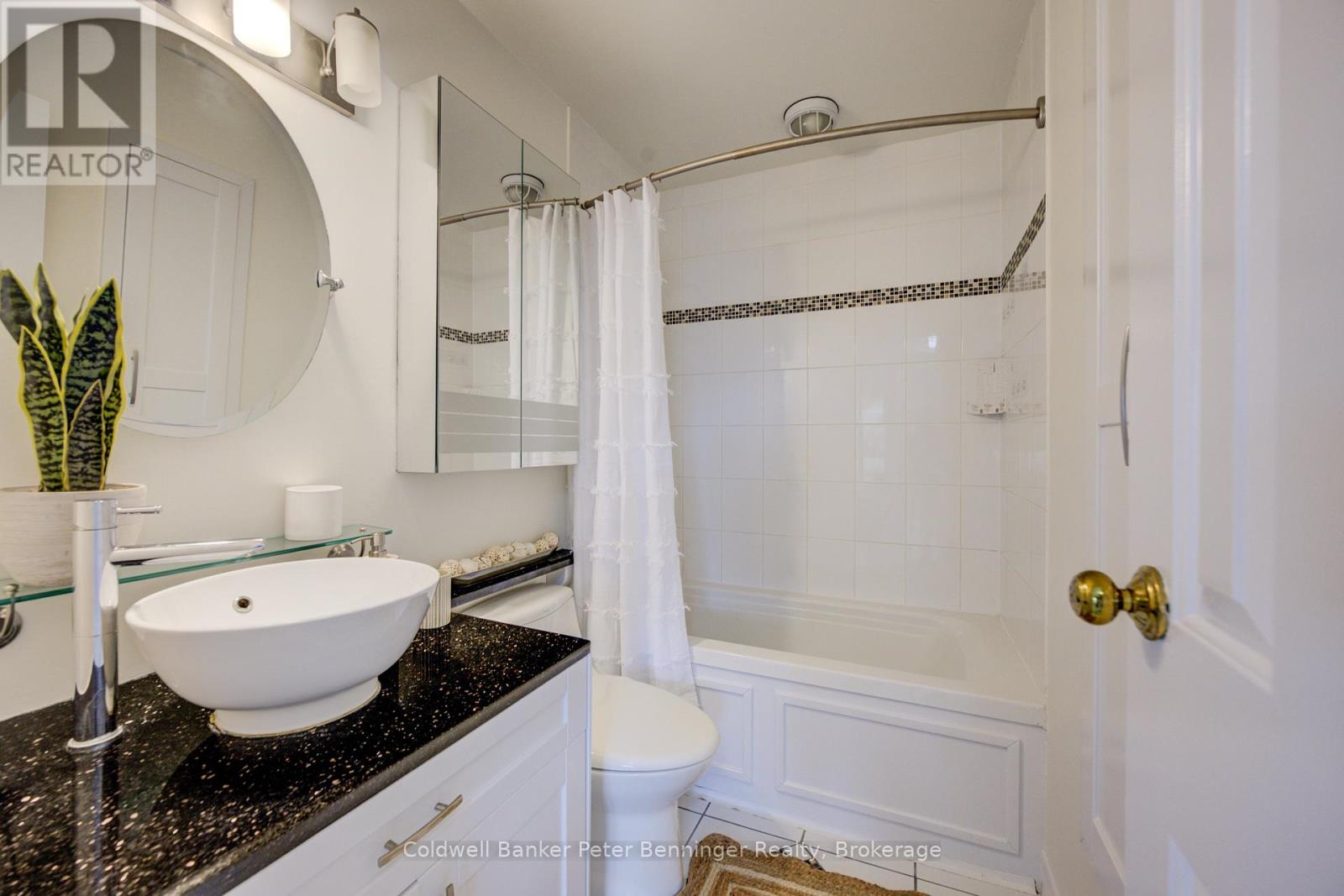 Unit 9 - 331 Northlake Drive, Waterloo, Ontario  N2V 1Z1 - Photo 22 - X12247828