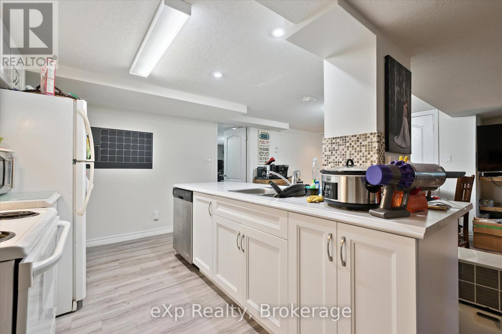 550 Elora Street, Centre Wellington, Ontario  N1M 1Y8 - Photo 30 - X12247848