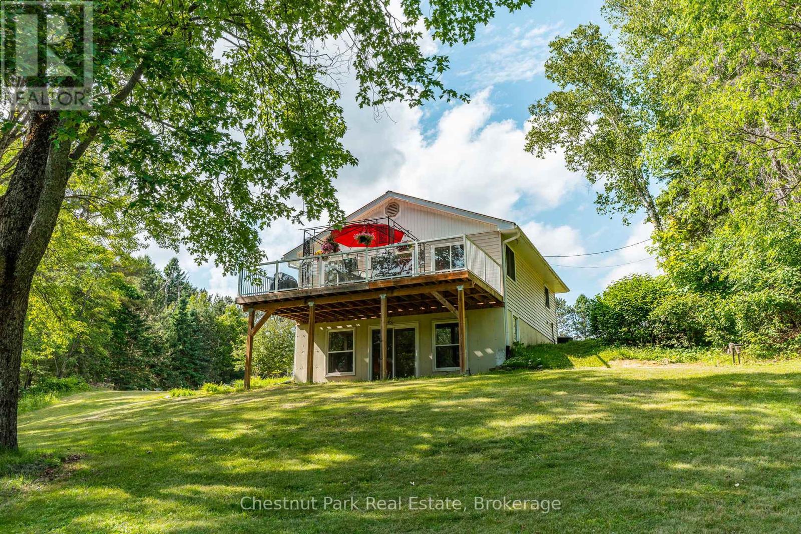 1054 GREEN LAKE ROAD, Algonquin Highlands, Ontario