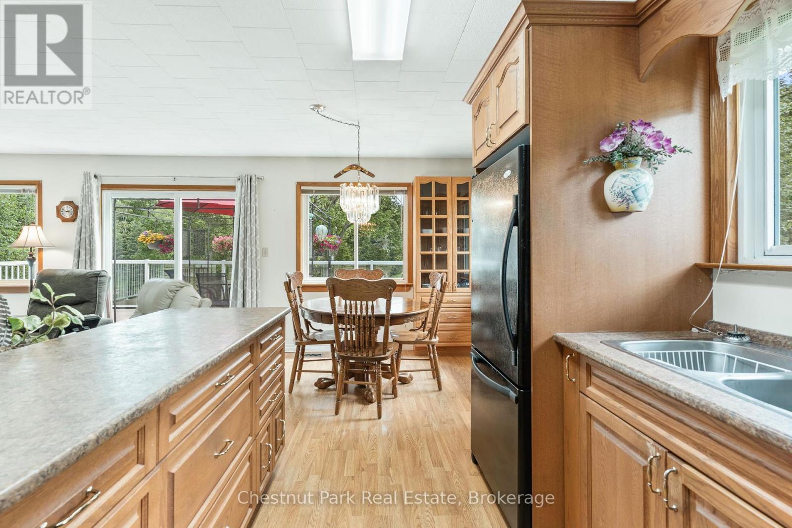 1054 Green Lake Road, Algonquin Highlands, Ontario  K0M 1J1 - Photo 13 - X12247900