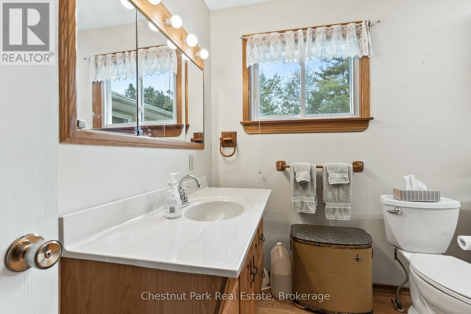 1054 Green Lake Road, Algonquin Highlands, Ontario  K0M 1J1 - Photo 19 - X12247900
