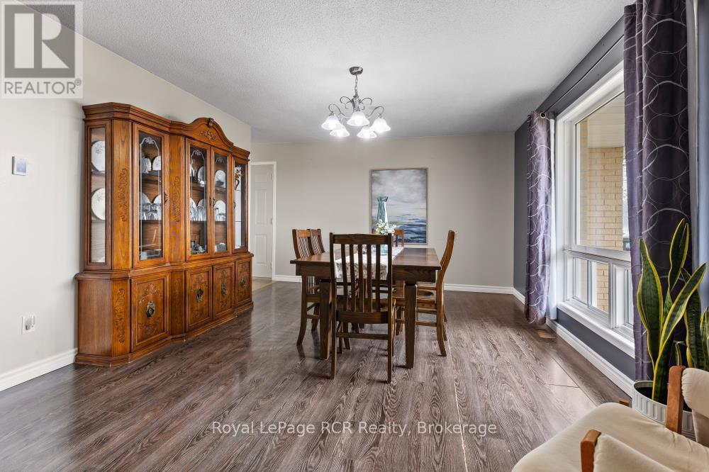 8008 Wellington Road 7, Mapleton, Ontario  N0G 2K0 - Photo 10 - X12248029