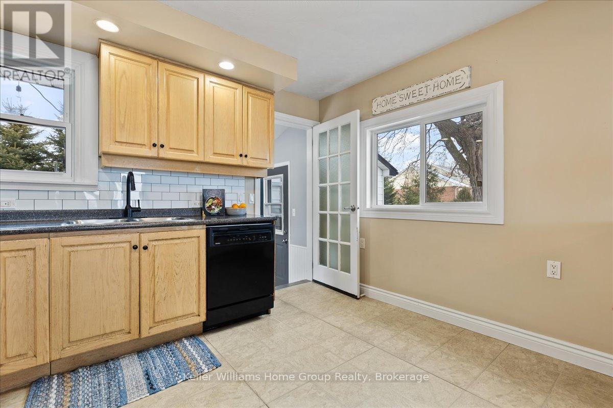 7637 Wellington 7 Road, Mapleton, Ontario  N0B 1A0 - Photo 6 - X12248030