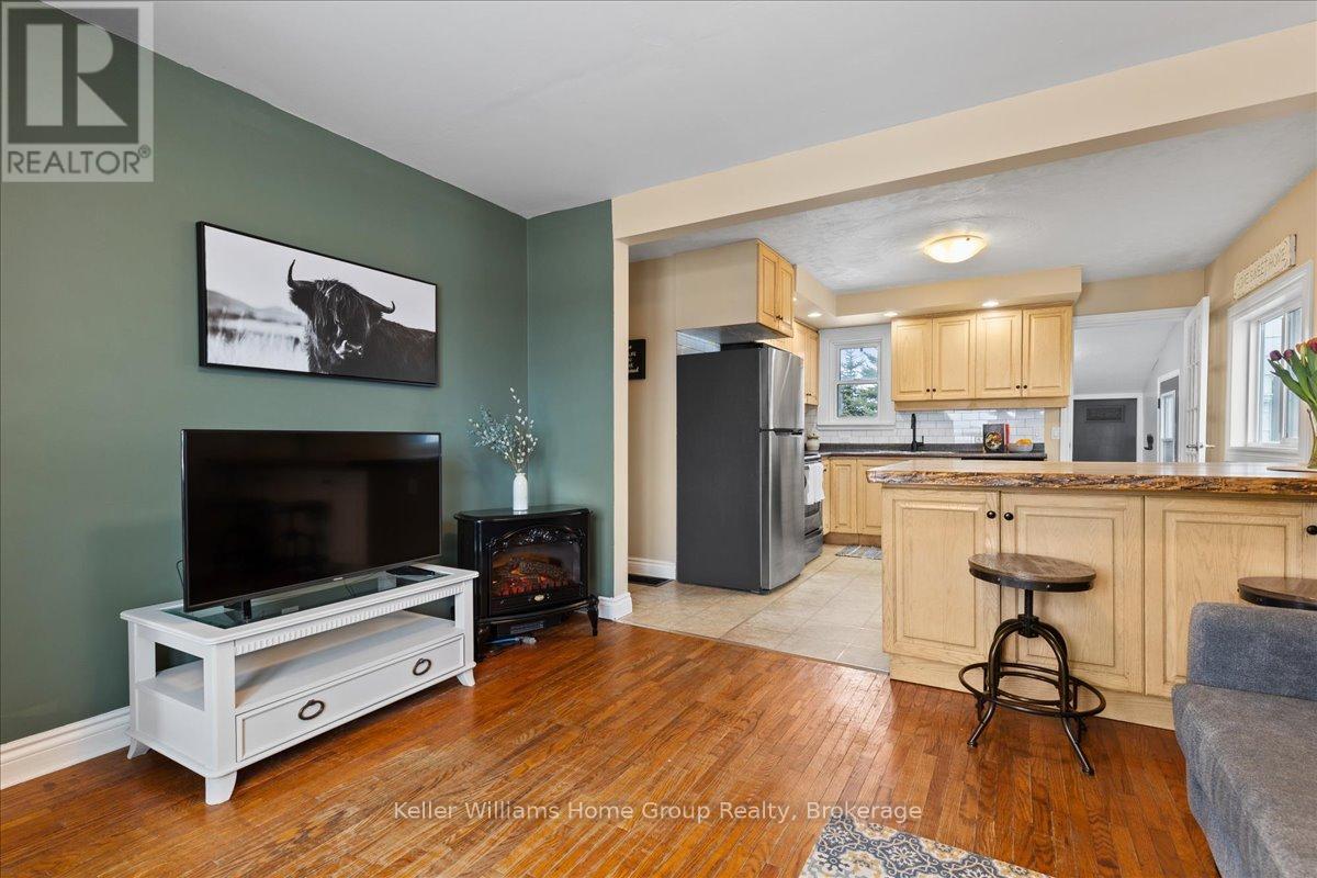 7637 Wellington 7 Road, Mapleton, Ontario  N0B 1A0 - Photo 9 - X12248030