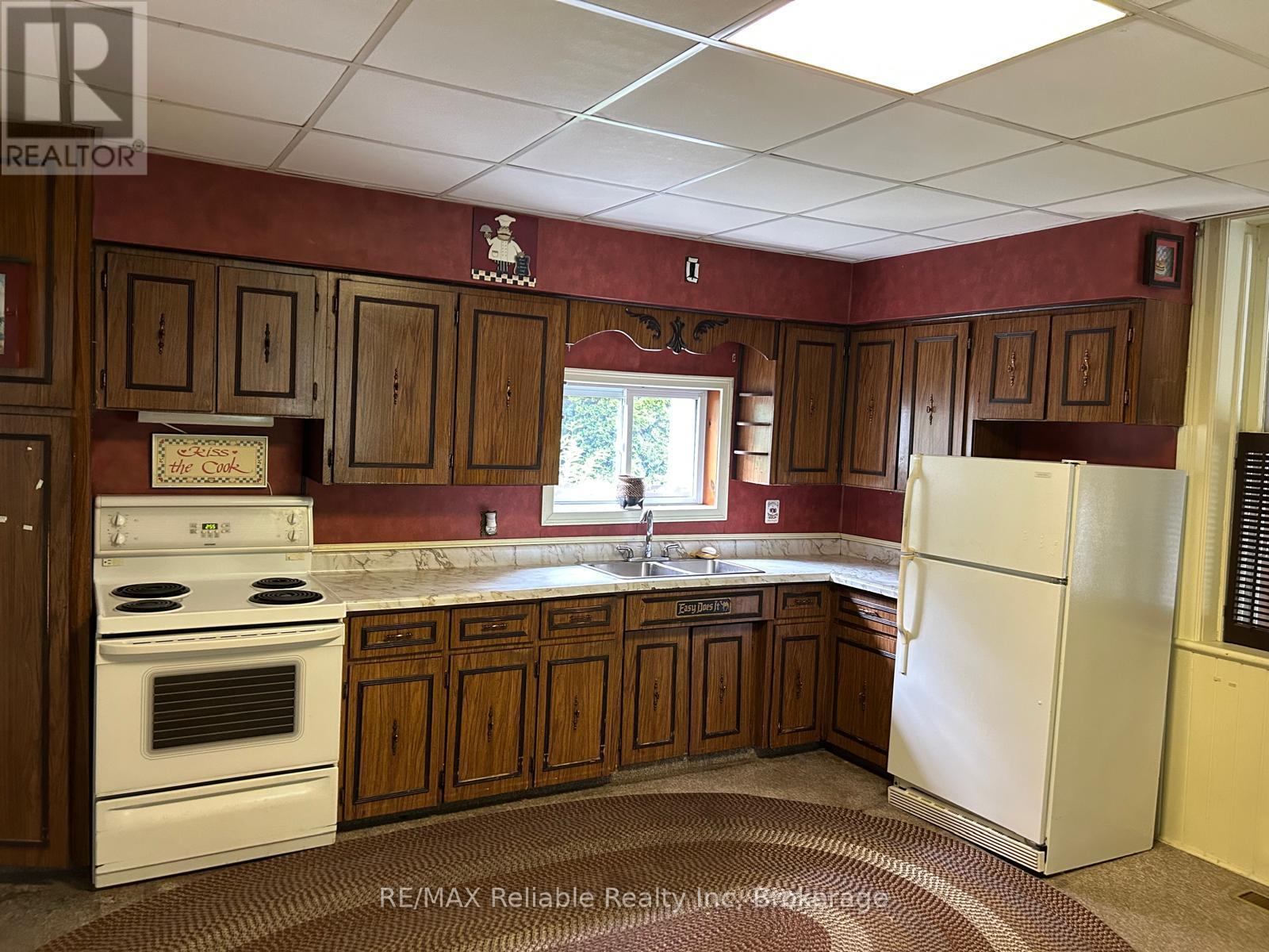 26 Goshen Street S, Bluewater, Ontario  N0M 2T0 - Photo 10 - X12248117