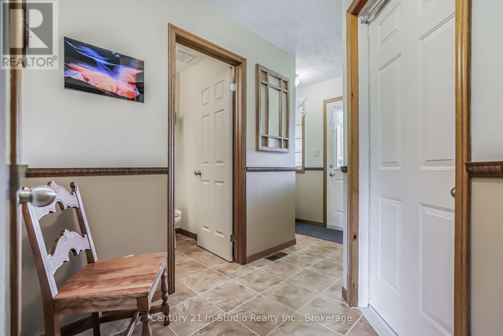 893 25th A Street E, Owen Sound, Ontario  N4K 6W6 - Photo 14 - X12248133