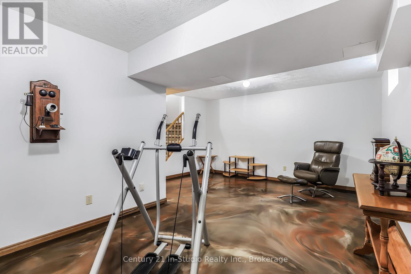 893 25th A Street E, Owen Sound, Ontario  N4K 6W6 - Photo 36 - X12248133