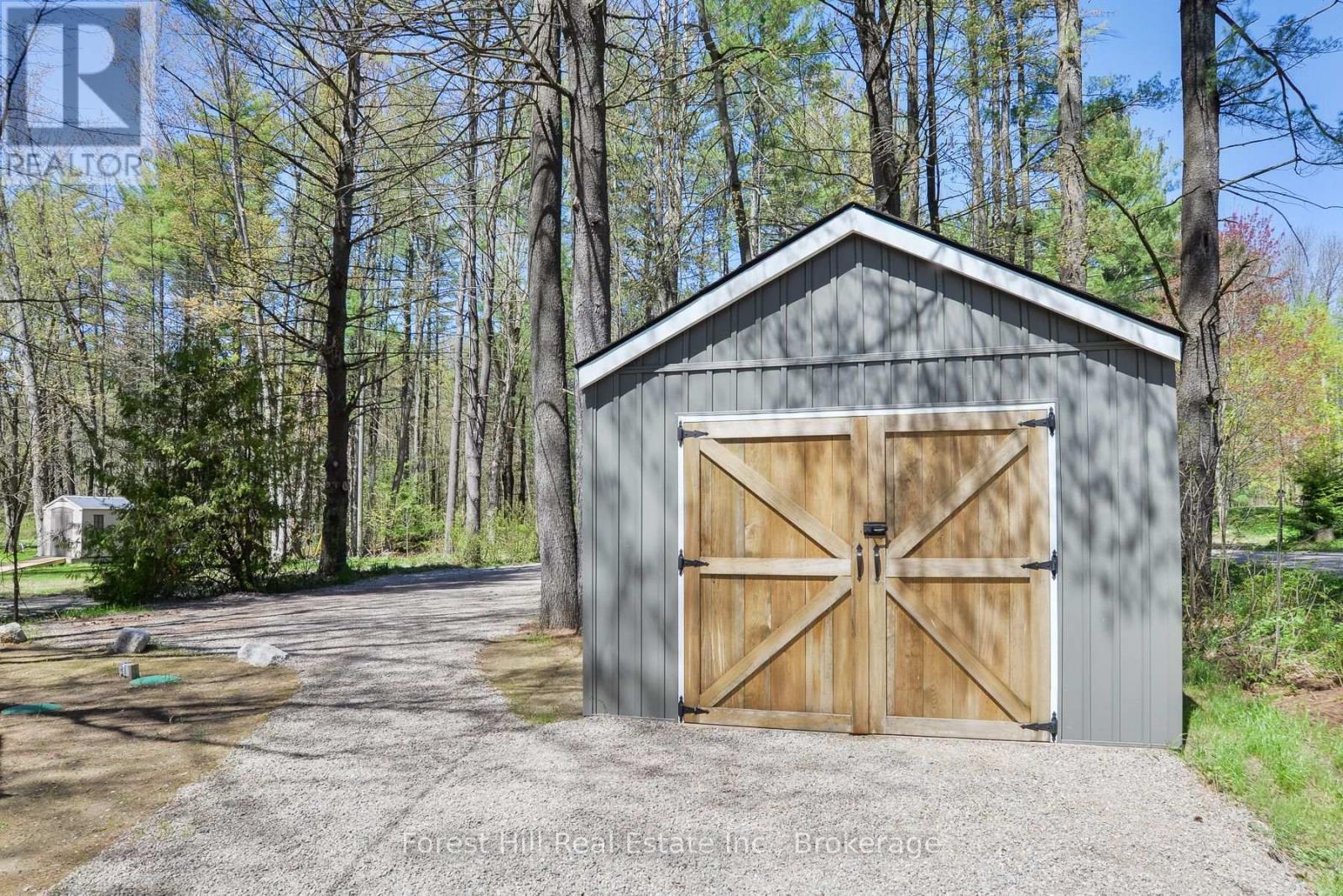 1036 Bagley Road, Gravenhurst, Ontario  P0E 1N0 - Photo 16 - X12248136