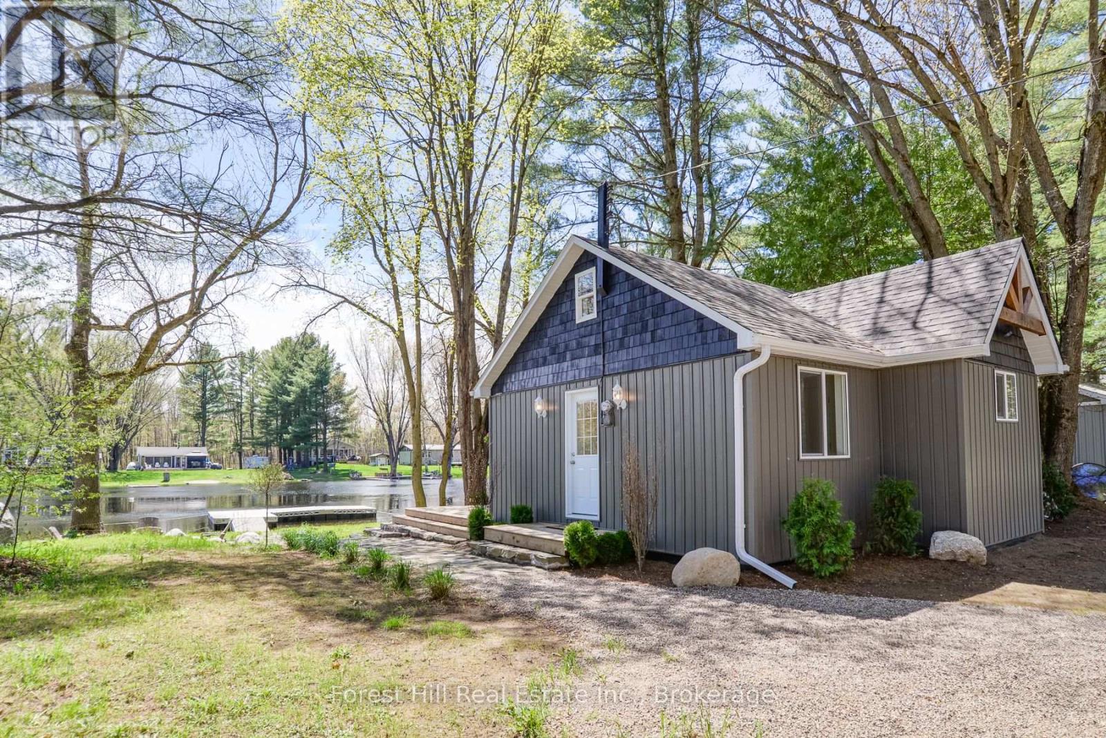1036 Bagley Road, Gravenhurst, Ontario  P0E 1N0 - Photo 2 - X12248136