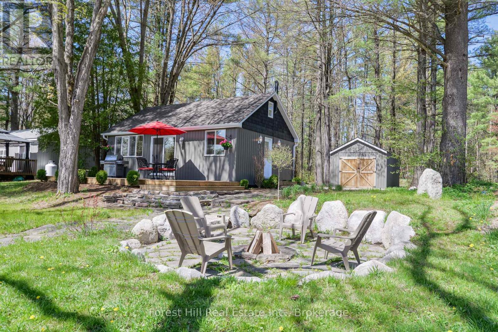 1036 Bagley Road, Gravenhurst, Ontario  P0E 1N0 - Photo 20 - X12248136