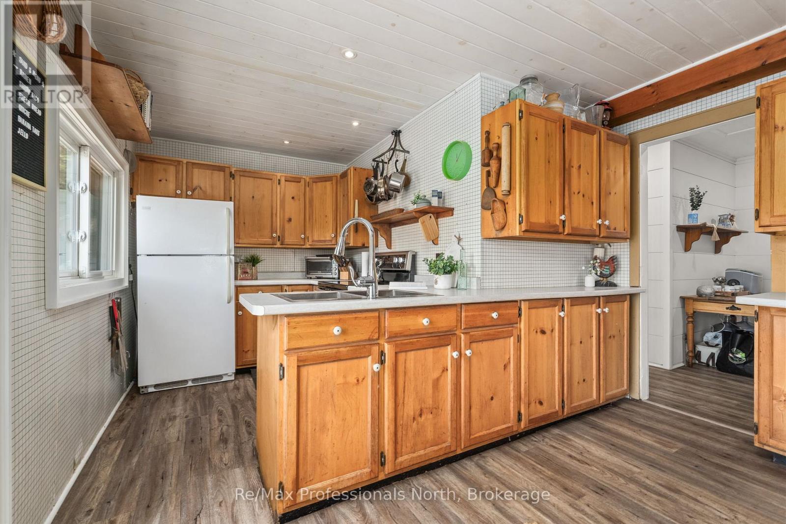 61 Island 26lm Island, Gravenhurst, Ontario  P1P 1R2 - Photo 24 - X12248392