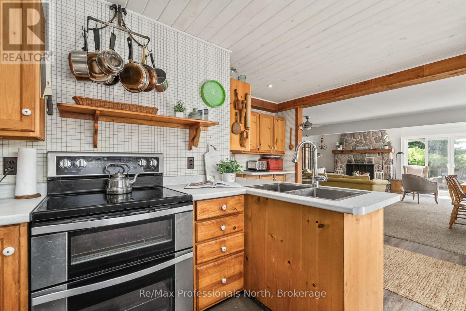 61 Island 26lm Island, Gravenhurst, Ontario  P1P 1R2 - Photo 25 - X12248392