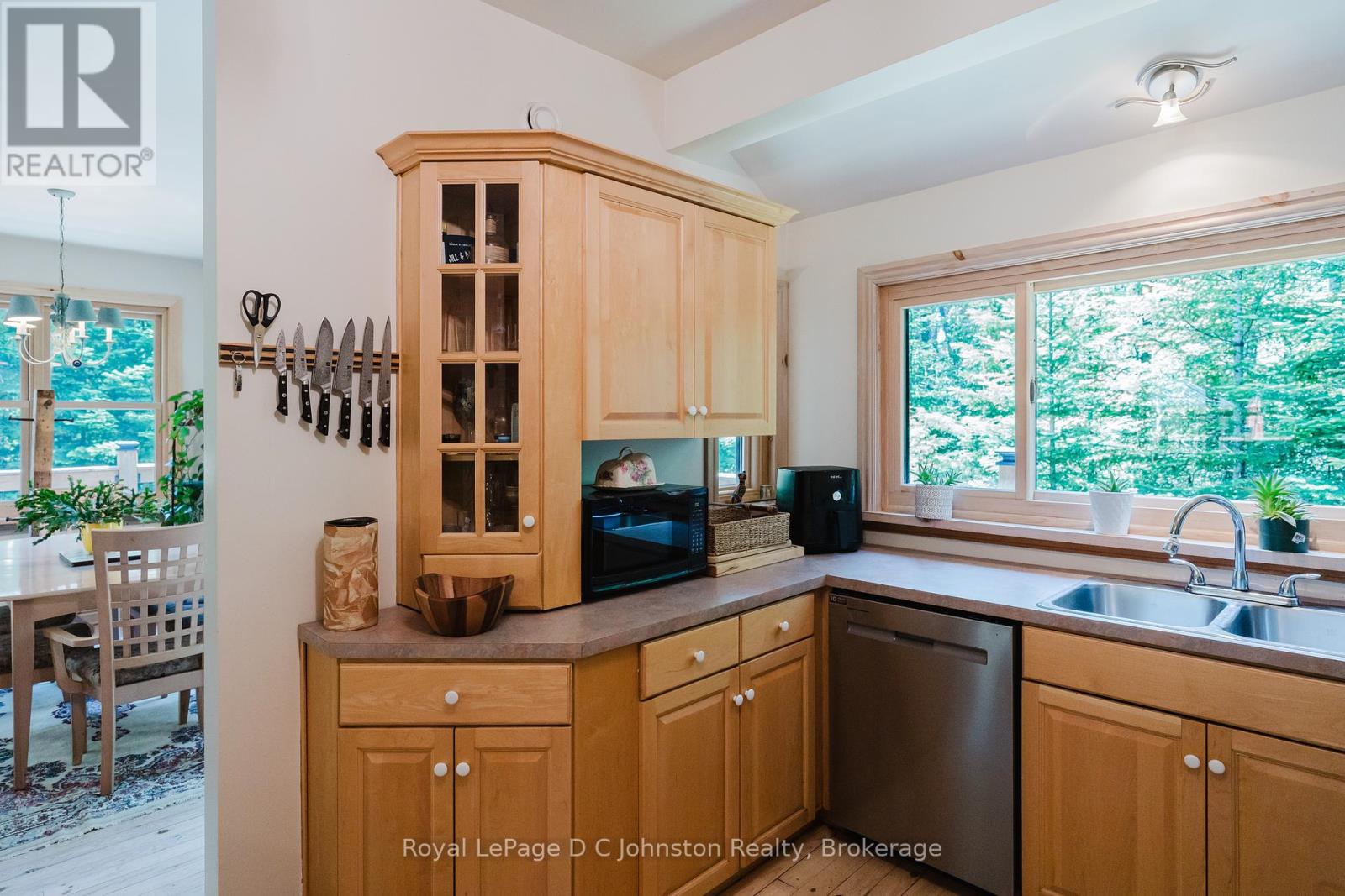 57 Lakewood Country Lane, Northern Bruce Peninsula, Ontario  N0H 1W0 - Photo 25 - X12248408