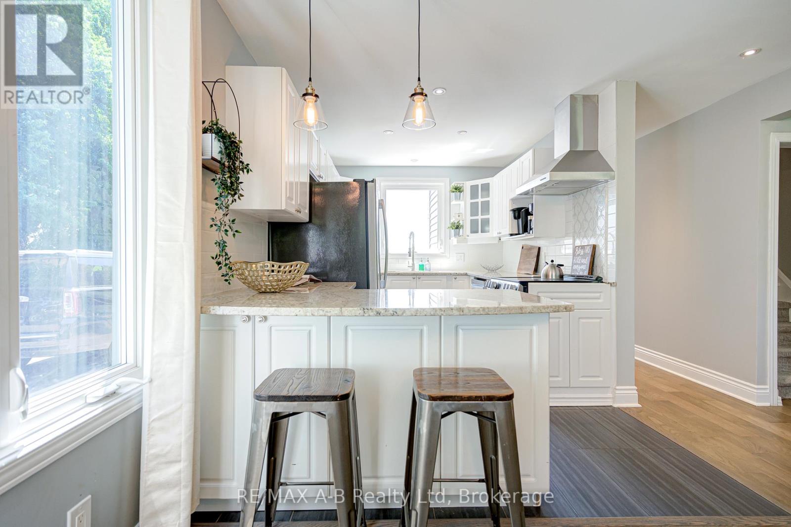 889 Canal Road, Bradford West Gwillimbury, Ontario  L3Z 4C9 - Photo 13 - N12248492