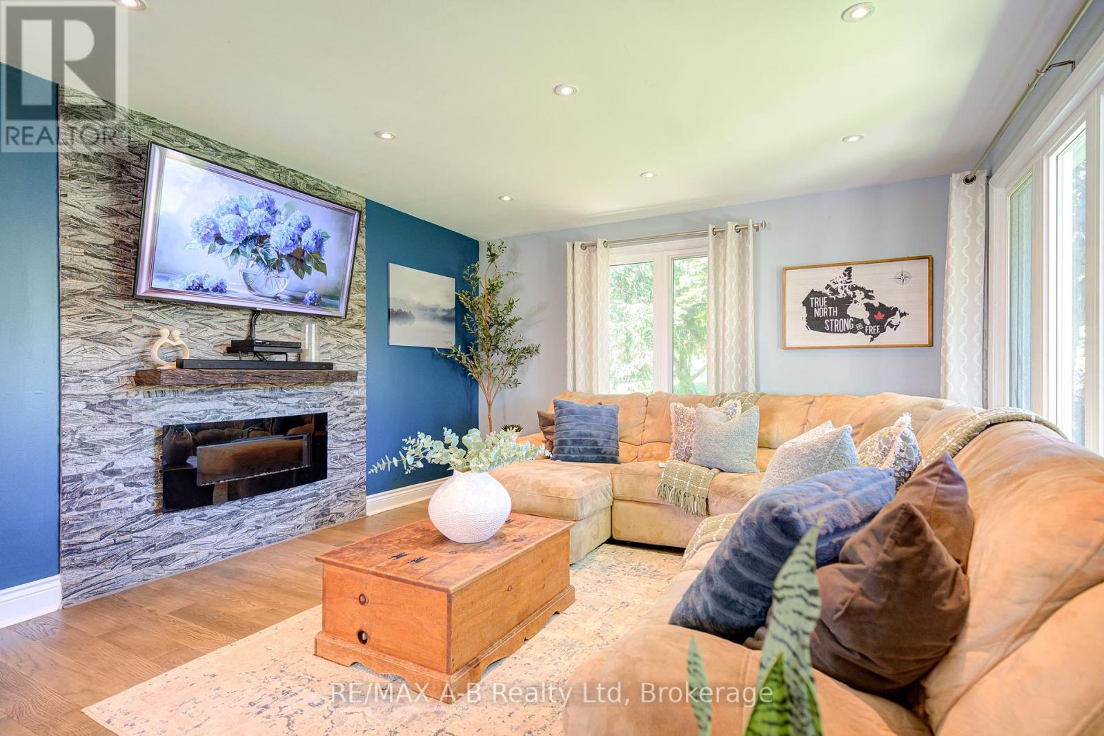889 Canal Road, Bradford West Gwillimbury, Ontario  L3Z 4C9 - Photo 8 - N12248492