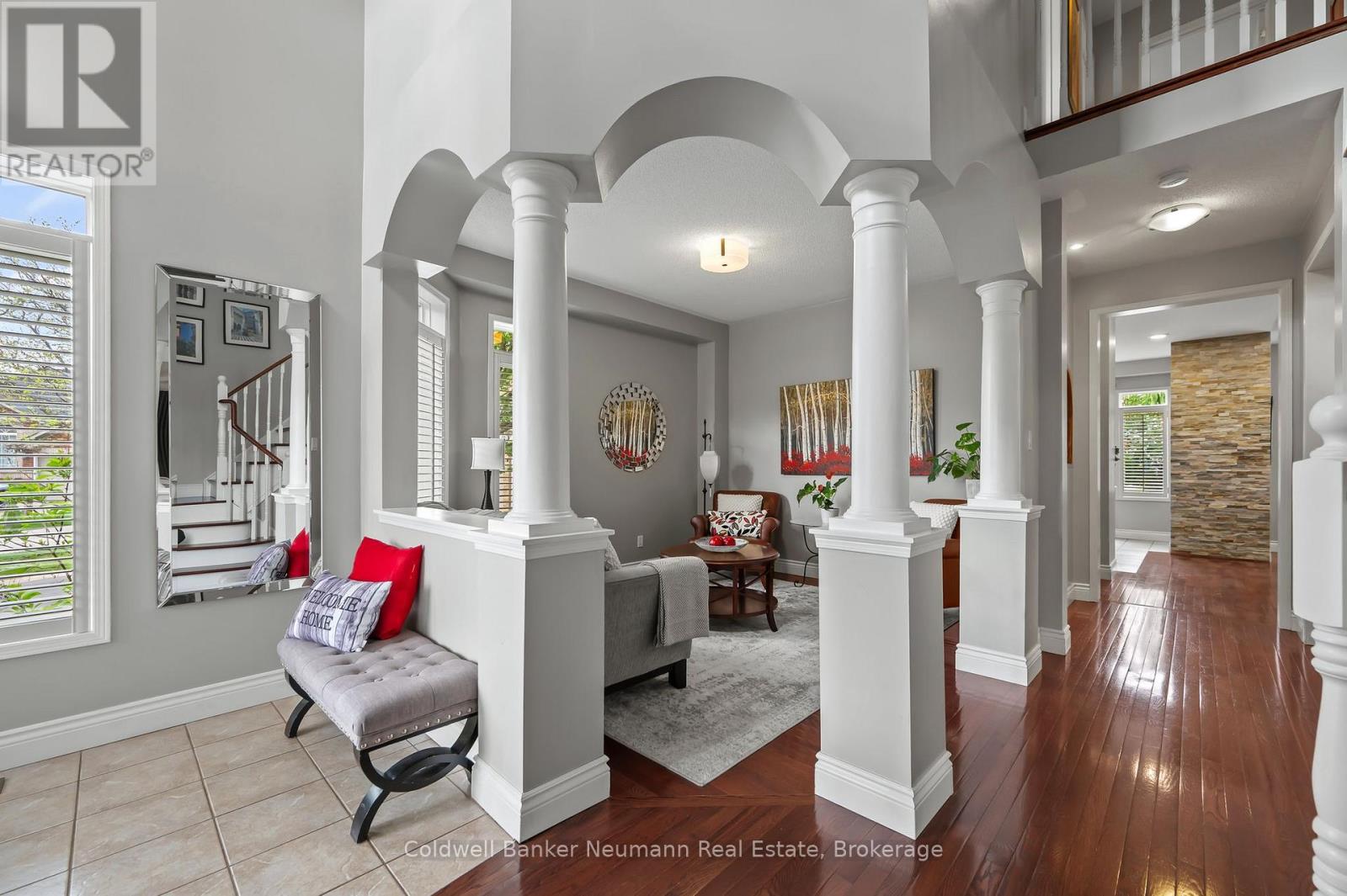 227 Valmont Court, Hamilton, Ontario  L9G 5A1 - Photo 12 - X12248493