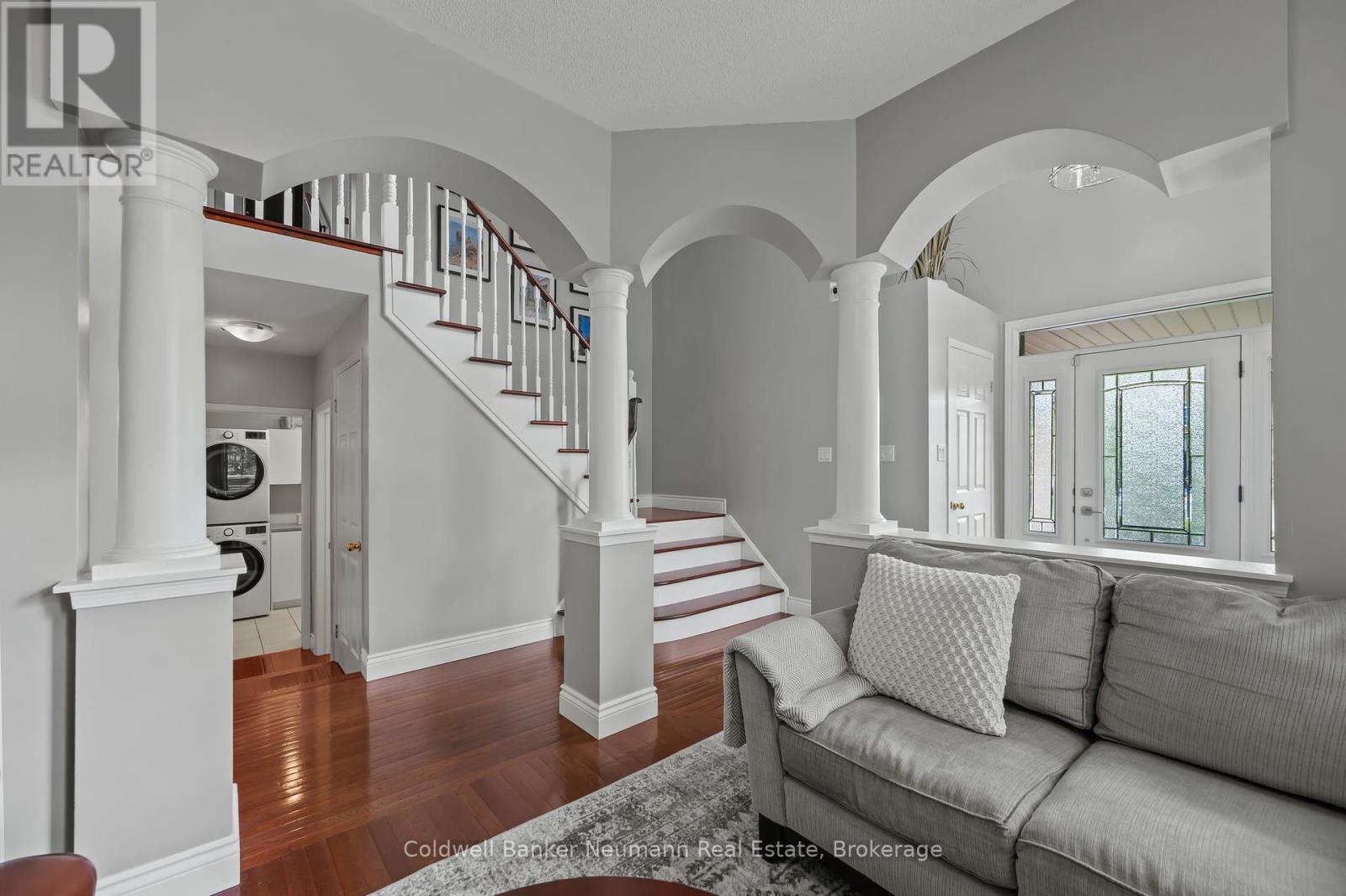 227 Valmont Court, Hamilton, Ontario  L9G 5A1 - Photo 13 - X12248493