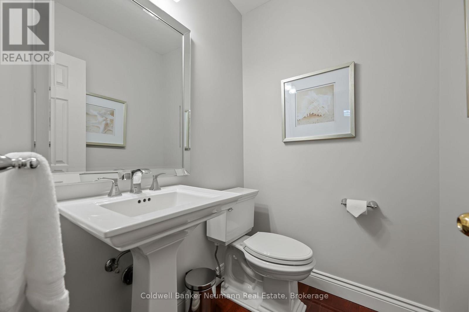 227 Valmont Court, Hamilton, Ontario  L9G 5A1 - Photo 24 - X12248493