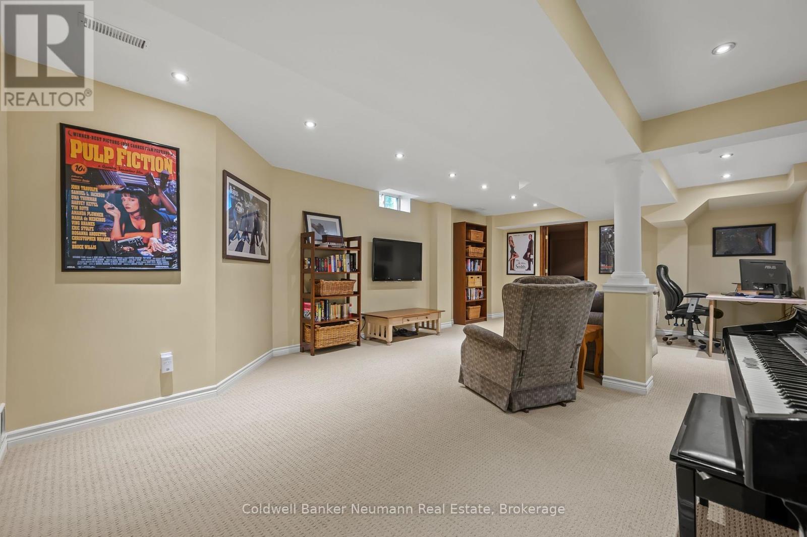 227 Valmont Court, Hamilton, Ontario  L9G 5A1 - Photo 35 - X12248493