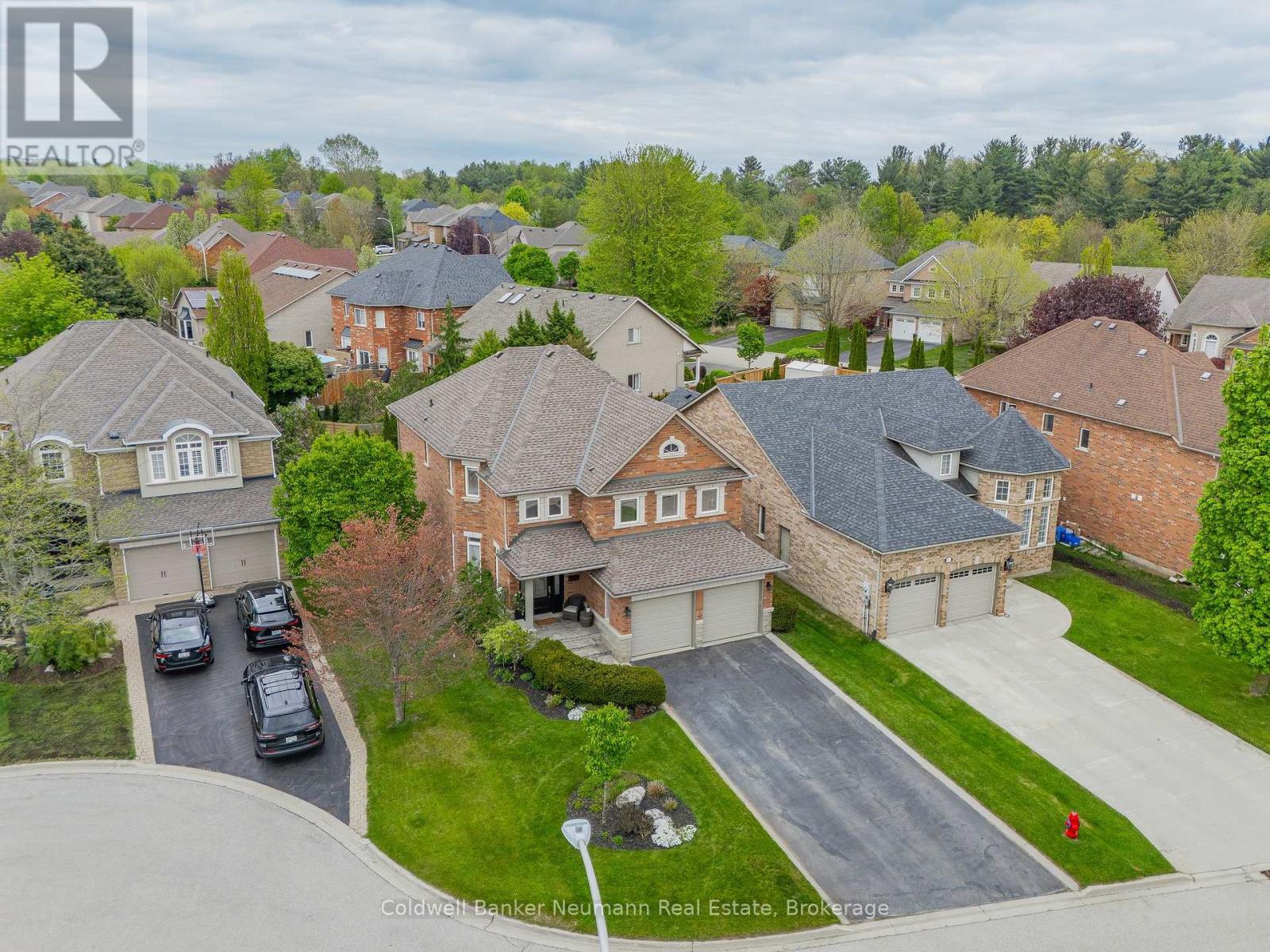 227 Valmont Court, Hamilton, Ontario  L9G 5A1 - Photo 46 - X12248493