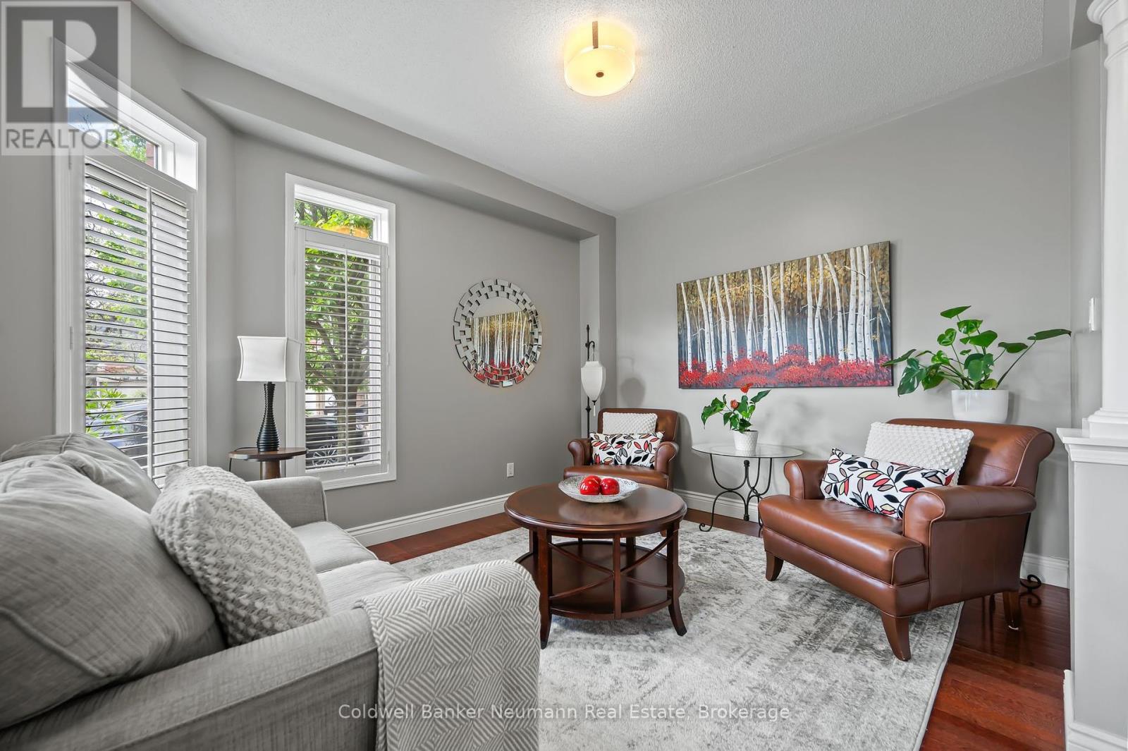 227 Valmont Court, Hamilton, Ontario  L9G 5A1 - Photo 5 - X12248493