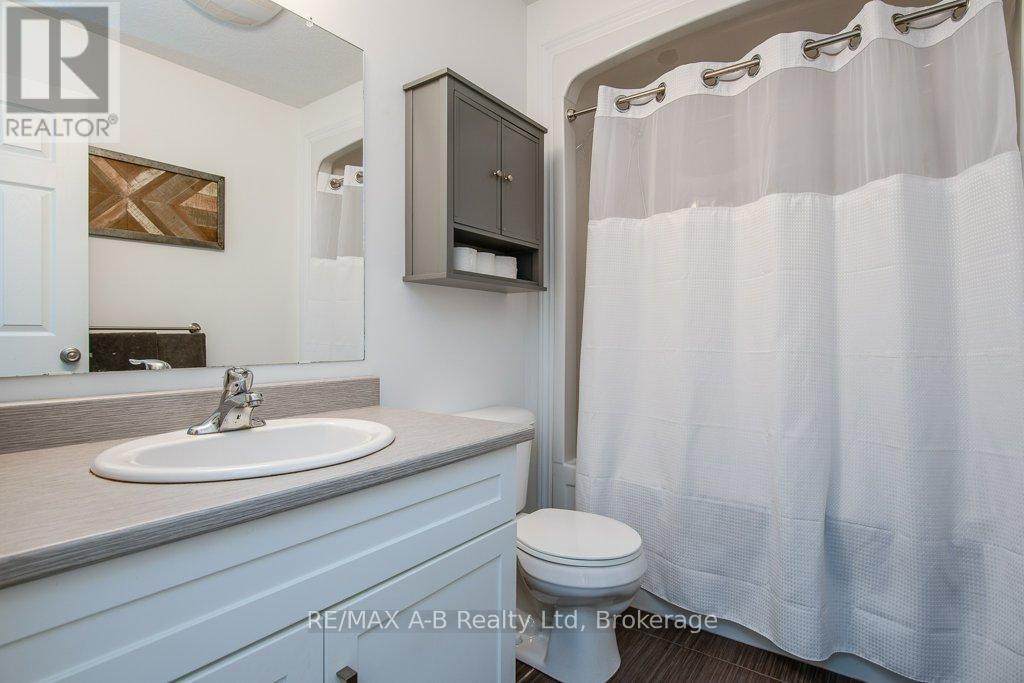 58 Fraser Drive, Stratford, Ontario  N5A 0C7 - Photo 31 - X12248497