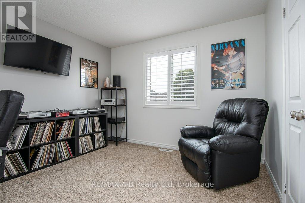 58 Fraser Drive, Stratford, Ontario  N5A 0C7 - Photo 32 - X12248497