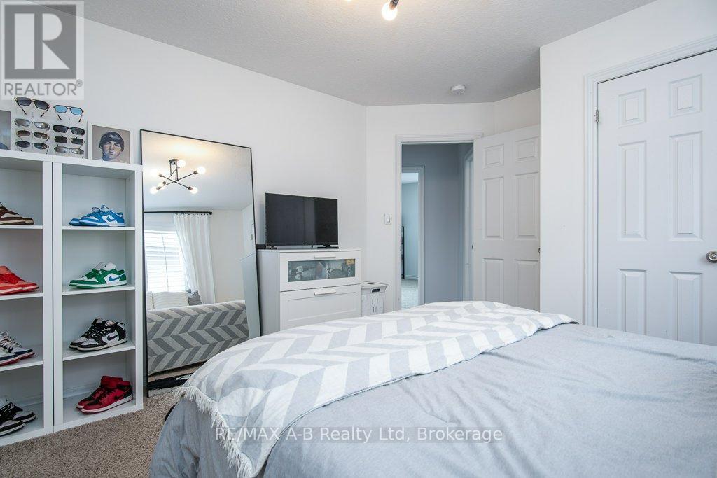 58 Fraser Drive, Stratford, Ontario  N5A 0C7 - Photo 35 - X12248497