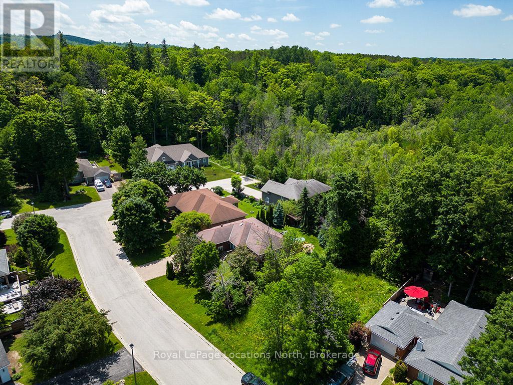 85 Pollard Drive, Meaford, Ontario  N4L 1A7 - Photo 3 - X12248509