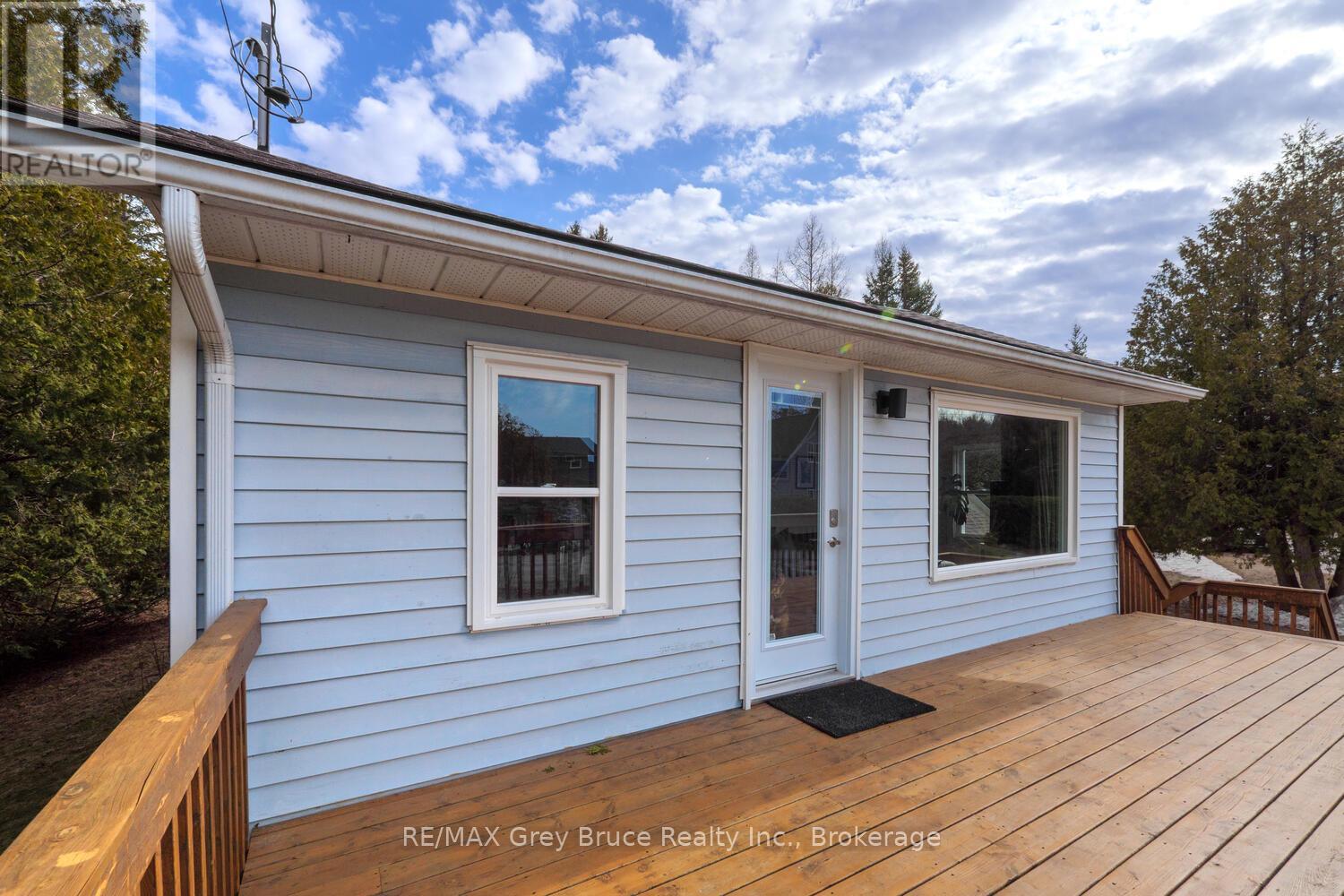861 Pike Bay Road, Northern Bruce Peninsula, Ontario  N0H 2T0 - Photo 5 - X12248574