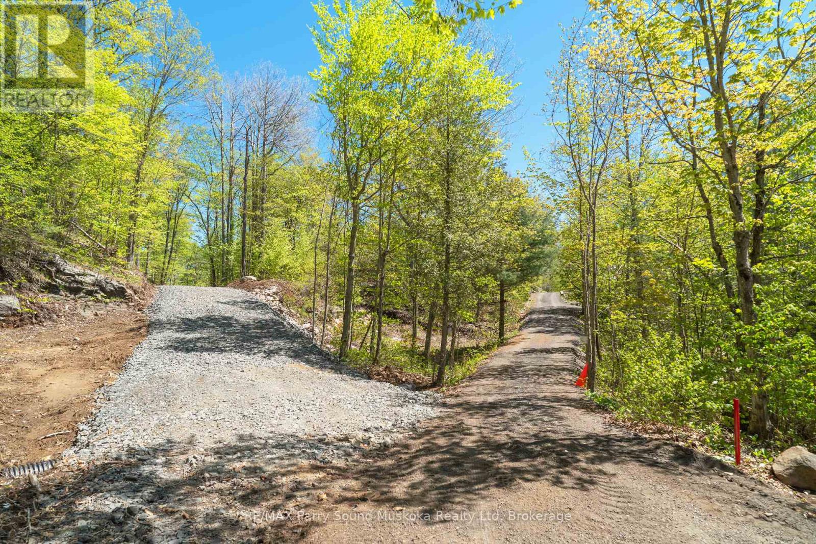34a Bell Lake Road, Mcdougall, Ontario  P2A 2W7 - Photo 5 - X12248644