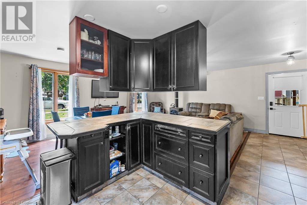 49 Grove Avenue, St. Catharines, Ontario  L2P 1C9 - Photo 15 - 40745437