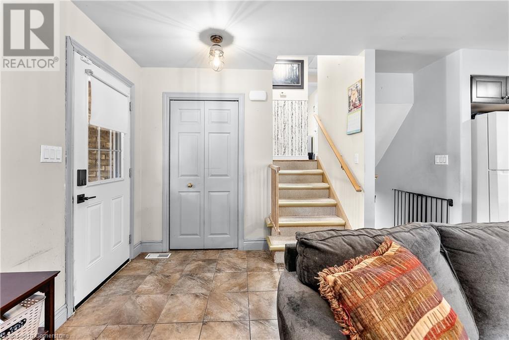 49 Grove Avenue, St. Catharines, Ontario  L2P 1C9 - Photo 7 - 40745437