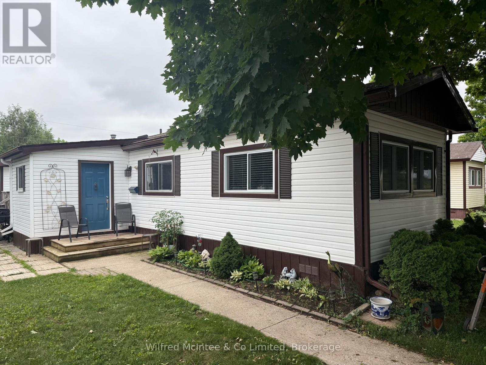6 FINCH STREET, Brockton, Ontario