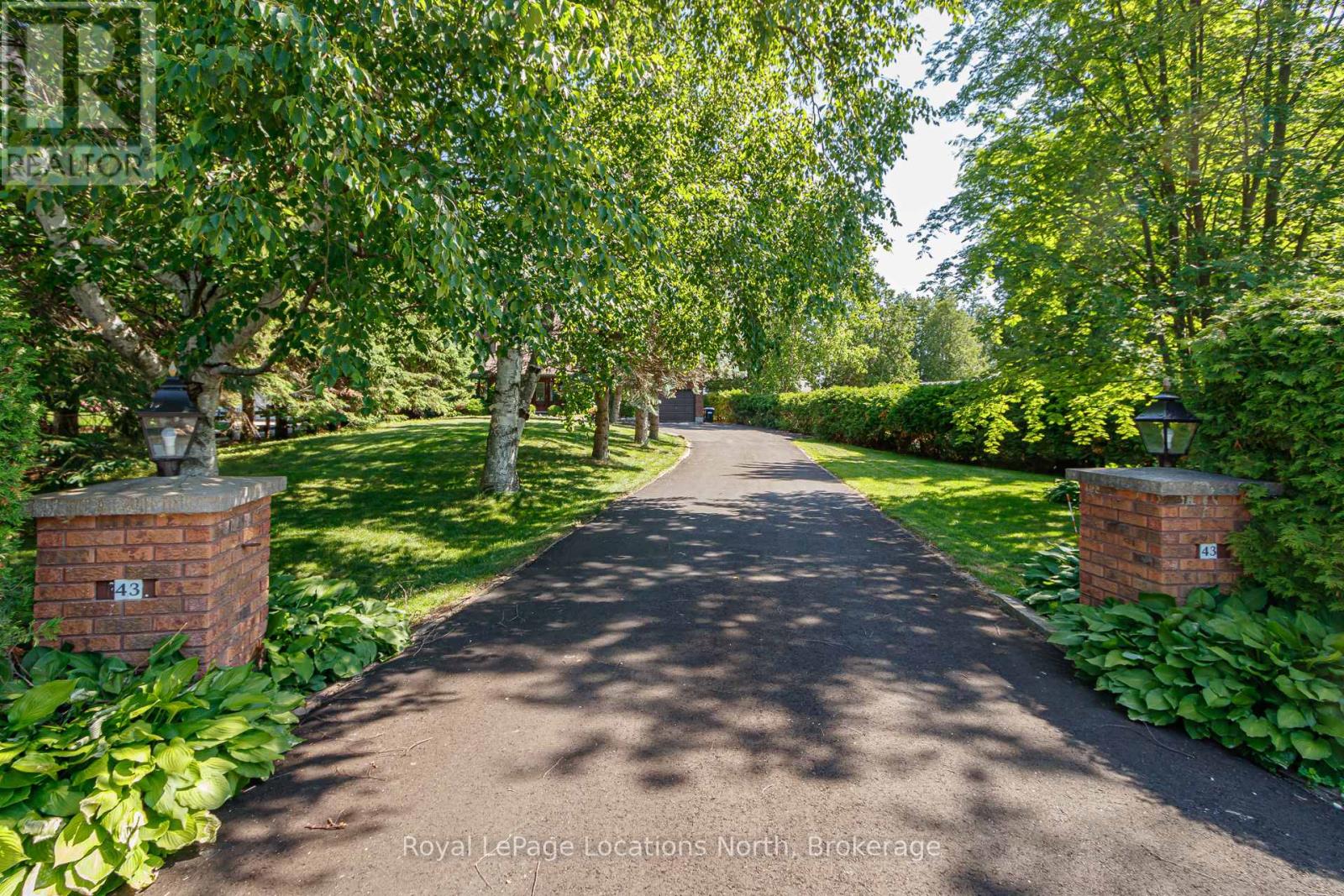 43 Georgian Manor Drive, Collingwood, Ontario  L9Y 5P3 - Photo 2 - S12248928
