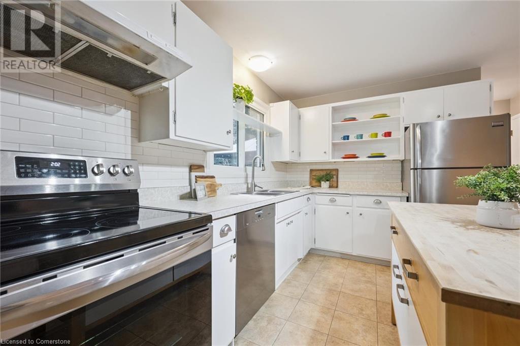 358 Craigleith Drive, Waterloo, Ontario  N2L 5B7 - Photo 17 - 40745052