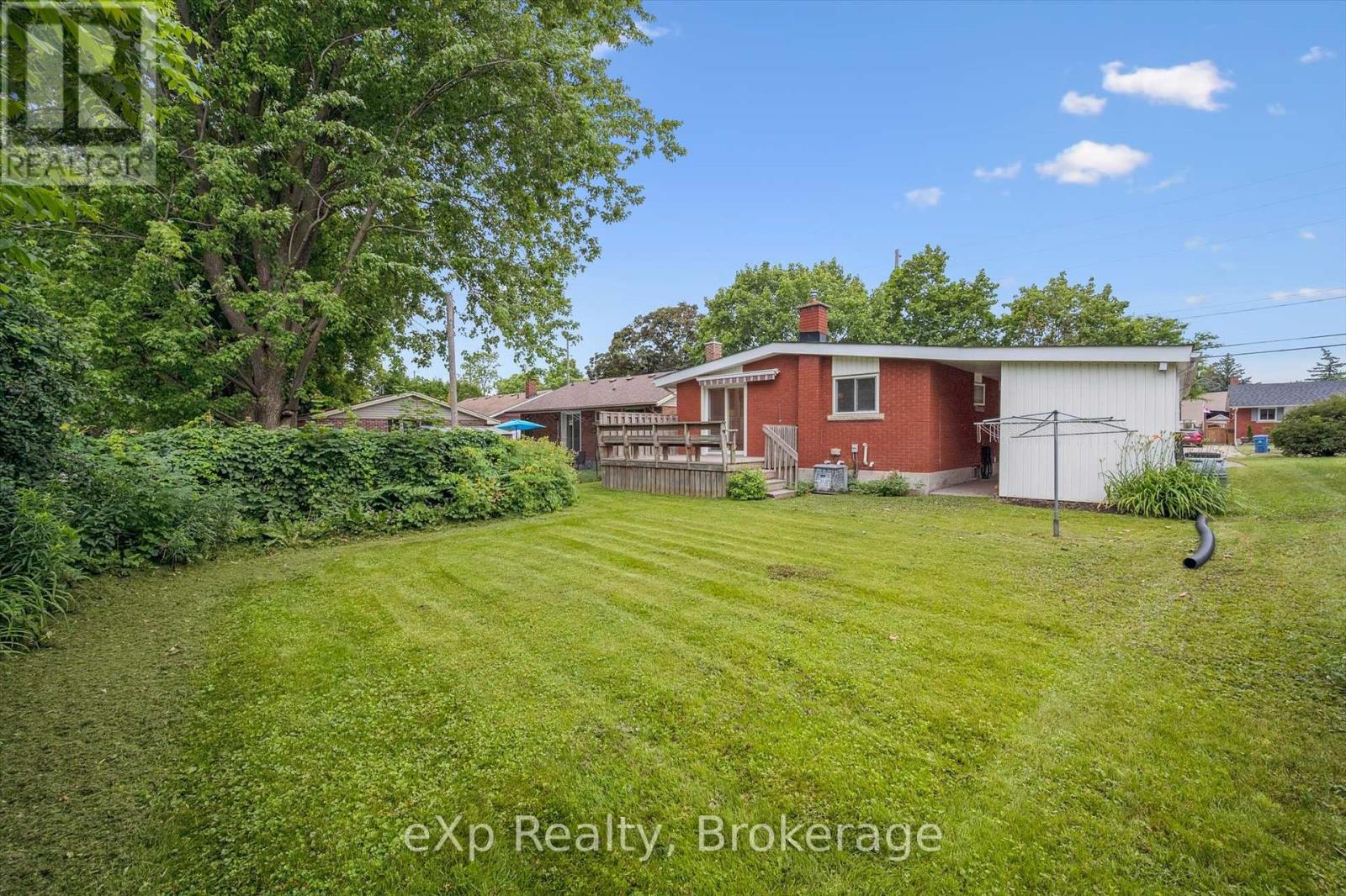 15 Balsam Drive, Guelph, Ontario  N1E 1R1 - Photo 14 - X12249002