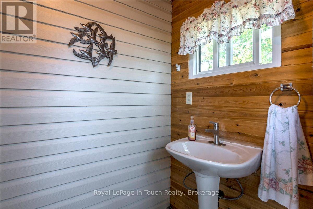 14 Maplegate Road, Tiny, Ontario  L0L 2T0 - Photo 32 - S12249027