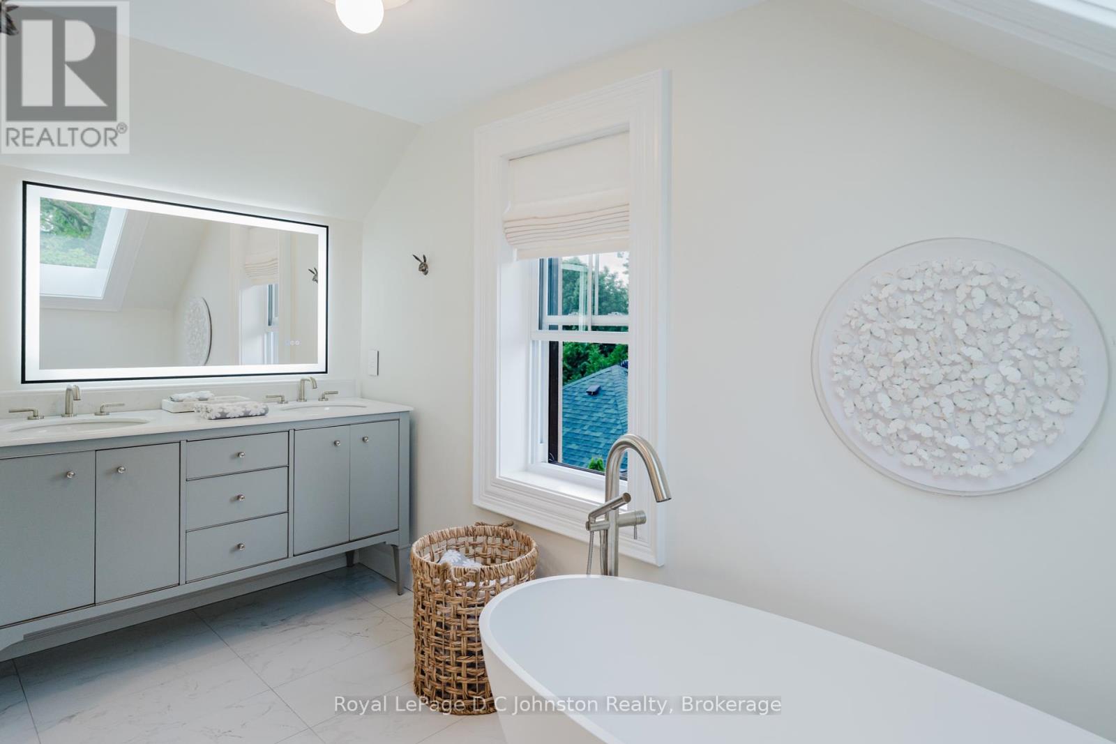 126 High Street, Saugeen Shores, Ontario  N0H 2L0 - Photo 32 - X12249052