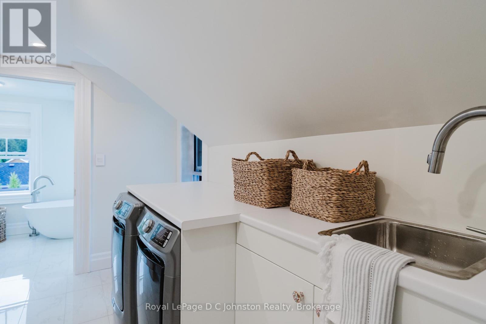 126 High Street, Saugeen Shores, Ontario  N0H 2L0 - Photo 35 - X12249052