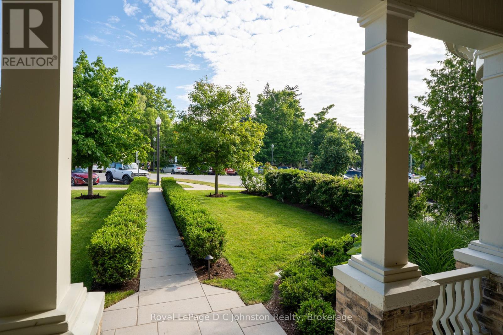 126 High Street, Saugeen Shores, Ontario  N0H 2L0 - Photo 4 - X12249052