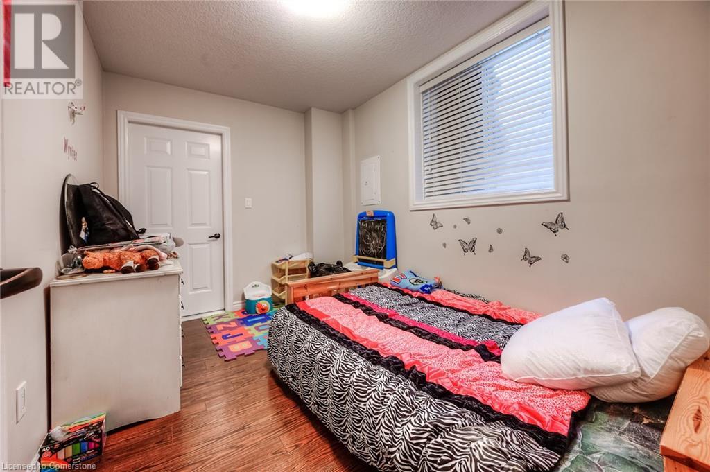 22 Emerald Avenue Unit# Basement, Kitchener, Ontario  N2A 1X5 - Photo 11 - 40740416