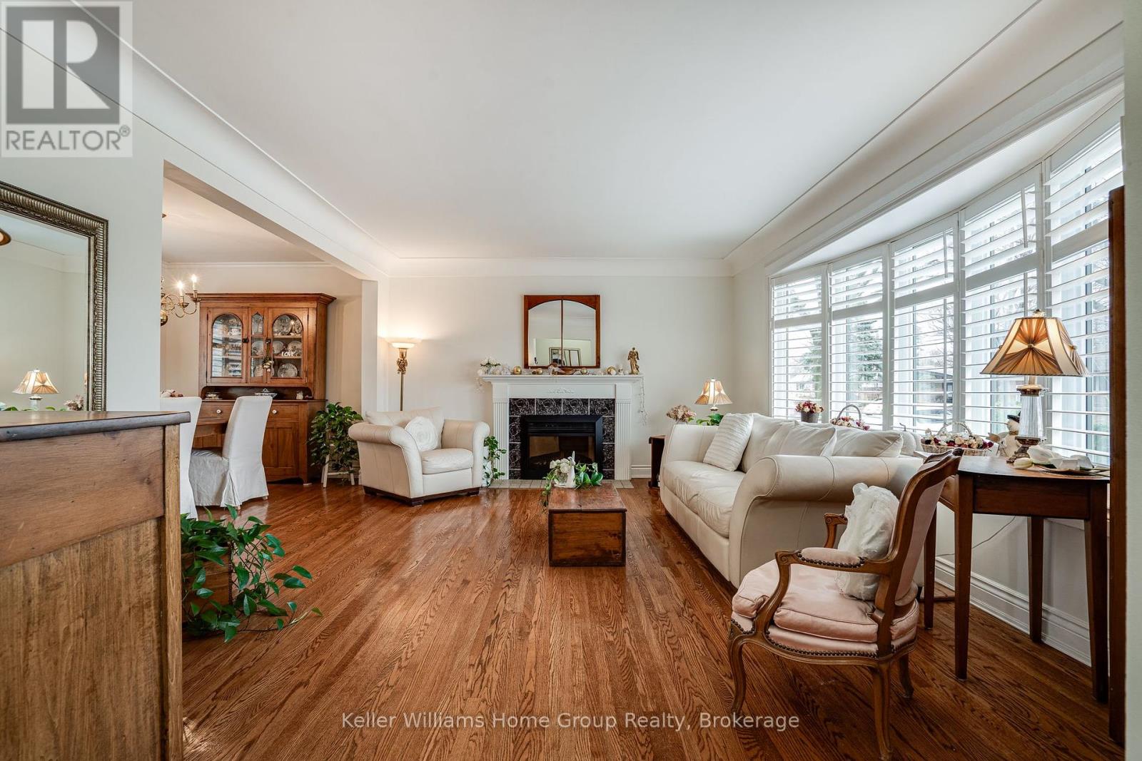 50 Edgewood Avenue, Hamilton, Ontario  L8T 1K1 - Photo 3 - X12249103